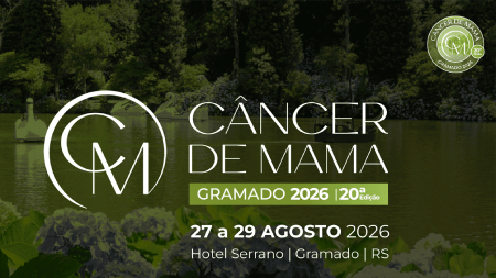 Banner sobre paisagem natural com lago e árvores. À esquerda, logotipo “CM”. Texto central: “Câncer de Mama Gramado dois mil e vinte e seis, vigésima edição”. Abaixo: “vinte e sete a vinte e nove de agosto de dois mil e vinte e seis”. Rodapé: “Hotel Serrano, Gramado, Rio Grande do Sul”.
